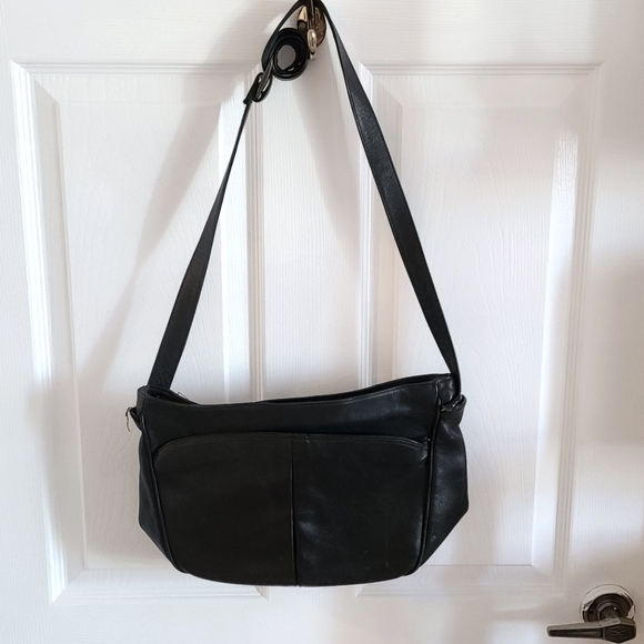 Giani Bernini Black Crossbody - Picture 1 of 11